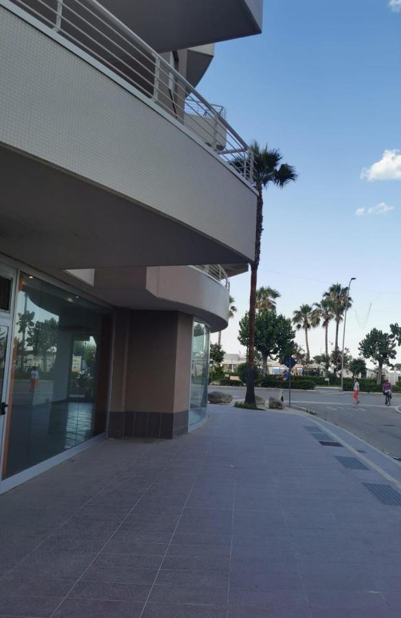 Casamare Alba Adriatica Frontemare Apartamento Exterior foto