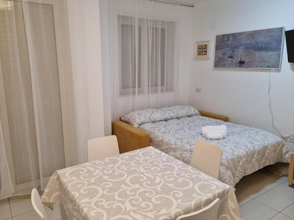Casamare Alba Adriatica Frontemare Apartamento Exterior foto