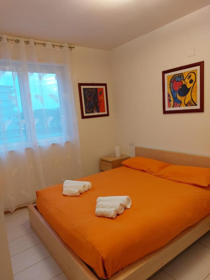 Casamare Alba Adriatica Frontemare Apartamento Exterior foto